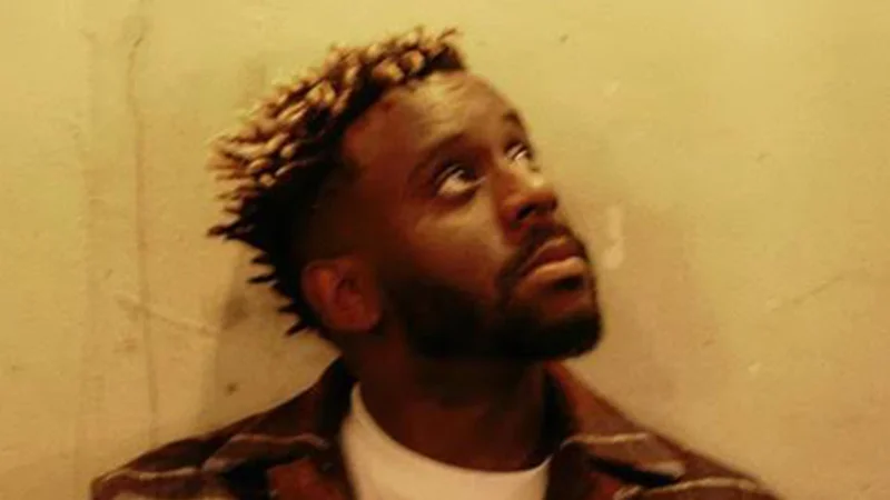 Who Is Myles Smith?: Breaking Down the 'Stargazing' Hype and His New Music-第1张图片-Market Pulse