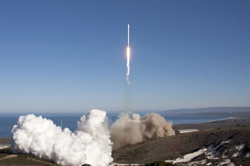 SpaceX's Direct-to-Device Push: Why Verizon is Panicking and What It Means for Your Bill-第1张图片-Market Pulse SpaceX's Direct-to-Device Push: Why Verizon is Panicking and What It Means for Your Bill-第1张图片-Market Pulse
